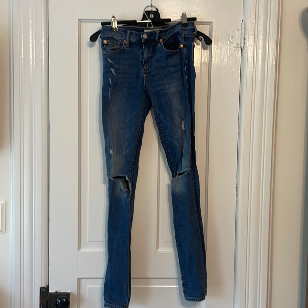 Gap Ripped Skinny Jeans!